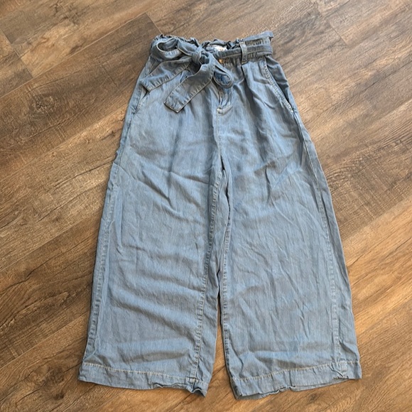 Zara Pants - Zara Women’s Size XS Blue Wide Leg Mid Calf Chambray Pants Tie Waist